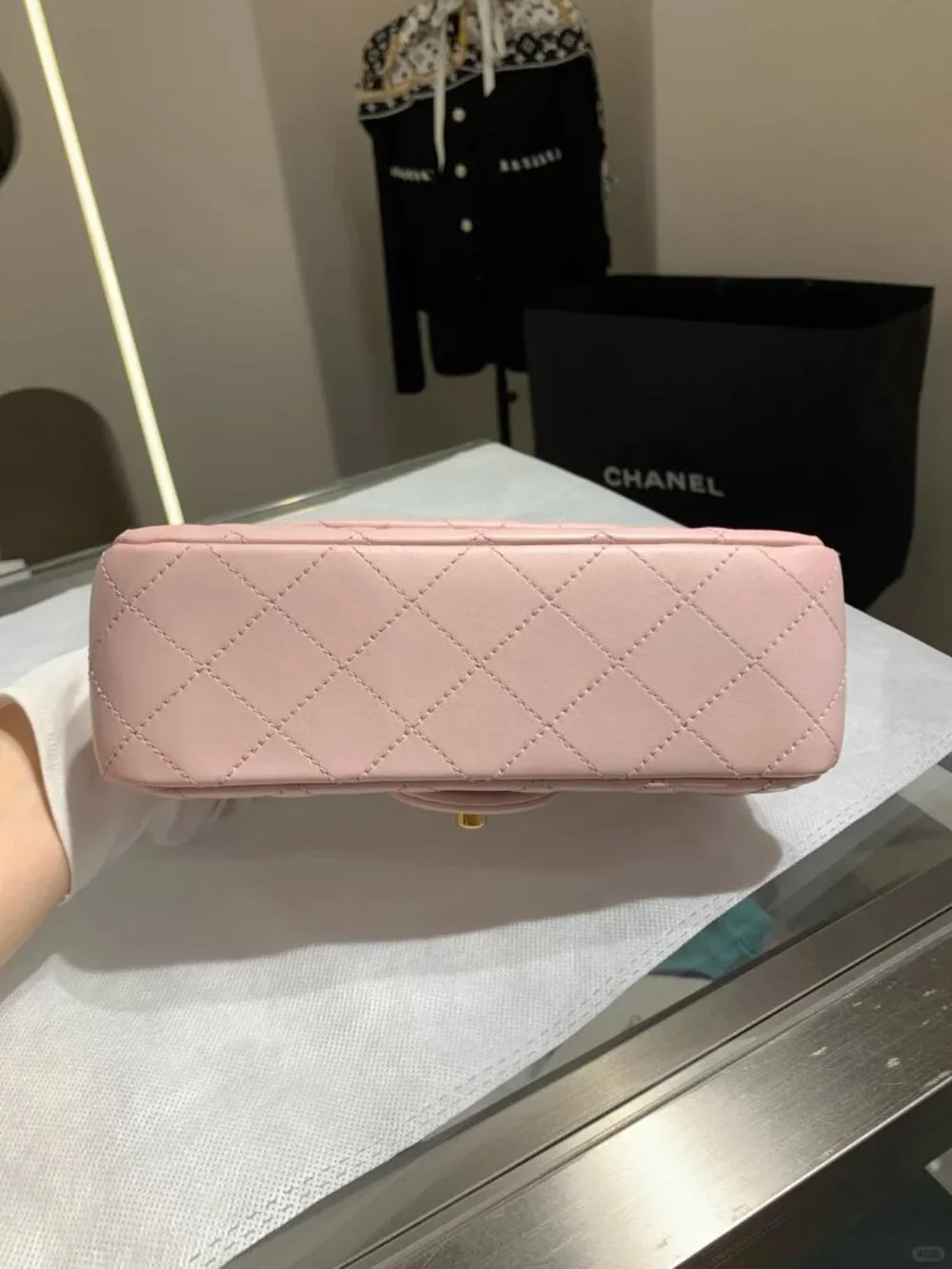 Classic CHANEL Bags: A Stylish and Versatile Choice for Elegance